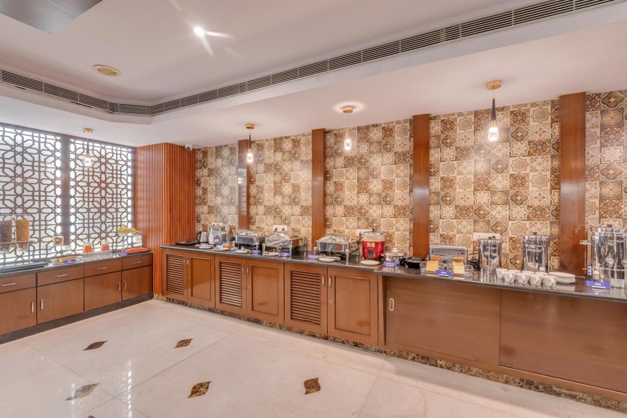 Park Avenue Hotel & Apartments Trichy Tiruchirappalli Exterior photo